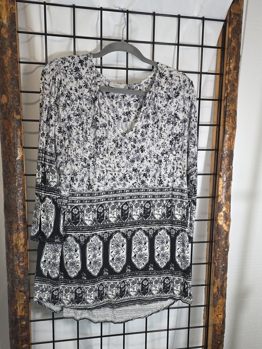 Dalia Black & White Printed V-Neck Tunic